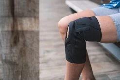 DonJoy RotuLax Knee Support -Sports Equipment Store donjoy rotulax knee support male 23049 44429.1698772983